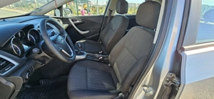 Opel Astra J 1.7 CDTI SportBack Euro 5 An Fab.2011 - imagine 5