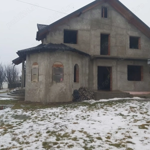 De vânzare Casă P+E si teren 680mp