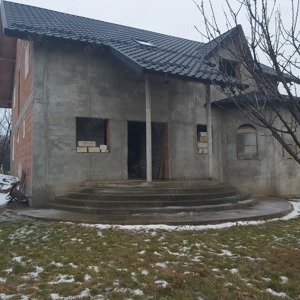 De vânzare Casă P+E si teren 680mp - imagine 4