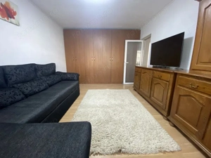 Apartament cu 3 camere, cu doua locuri de parcare, situat in cartierul Tractorul