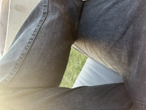 Tânăr discret, ofer momente unice