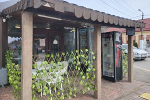 De vânzare afacere Fast-Food complet utilată – Deta, locație centrală