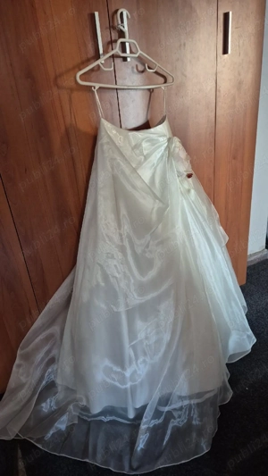 Rochie mireasă prințesă cu jupon crinolină   stare foarte buna