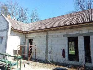 Vand locatie ultra centrala in Gherla 409 mp. 1500 euro neg. - imagine 3