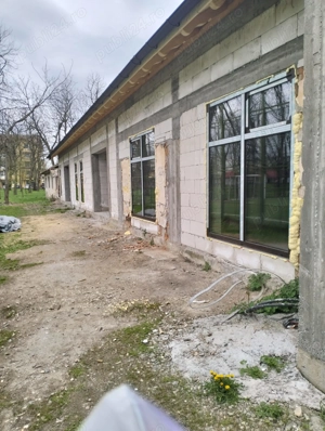 Vand locatie ultra centrala in Gherla 409 mp. 1500 euro neg. - imagine 2