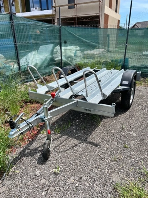 Inchiriez Vand platforma moto