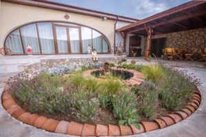 De vânzare Han, complex tradițional românesc în Eforie Sud - imagine 3