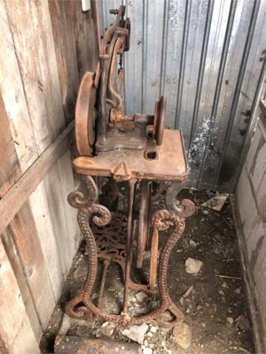 Mașină de cusut încălțăminte