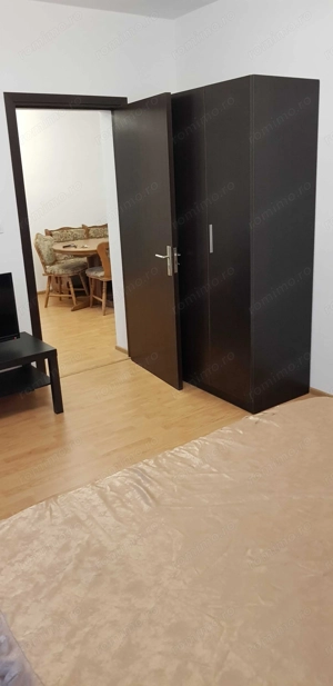 Apartament 2 camere de închiriat Apărătorii Patriei
