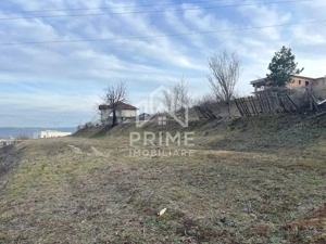 Teren 2200 mp parcelabil + fundatie | zona Schit | POT 40% | P+1+M