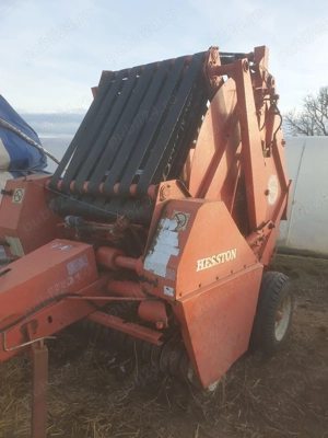 Presa baloti rotunzi - Hesston. Roti 16.9 R30. Grup punte fata Renault 601.4.