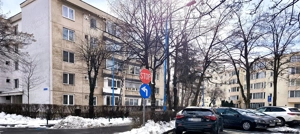 Apartament 3 camere, zona Griviței, disponibil imediat.