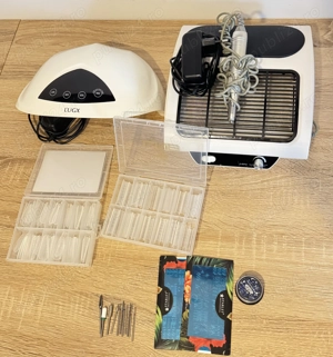 Se Vinde. Ustensile manichiură pedichiură.