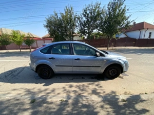 Ford Focus 2 1.6 benzină - imagine 3