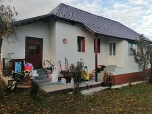 OCAZIE-Casa renovata,92mp utili,teren 900mp situata pe E81,la 30km de Zalau si 50km de Cluj - imagine 2