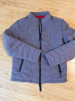 Geacă Guess de bărbați, superbă