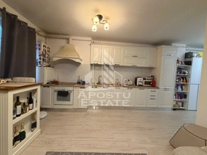 Apartament cu 2 camere, semidecomandat, bloc nou, zona Soarelui - imagine 4