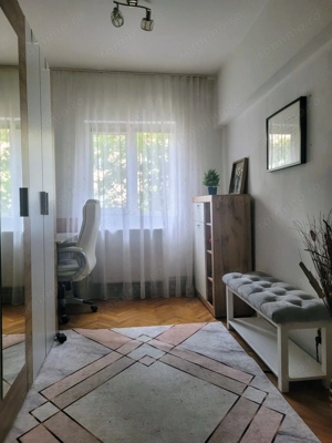 Aradului - 3 camere. BLOC IZOLAT - Etaj 3 ! - imagine 3