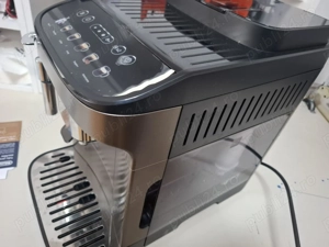Expresor automat Delonghi nou