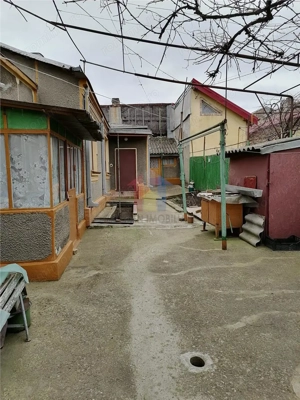 Casa 4 cam zona Bd.Cuza V C.Galati teren 210 mp cu 11 deschidere - imagine 2