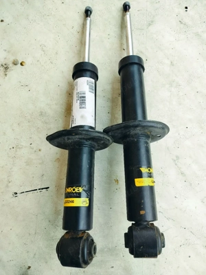Vând amortizoare spate Monroe pentru passatul B 5.5 a