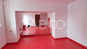 Spatiu comercial 42mp de vanzare renovat zona Orasul de Jos Sibiu 