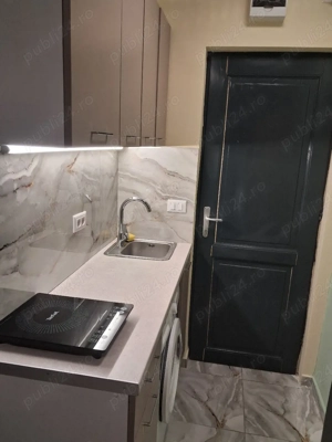 închiriez garsoniera Rogerius 