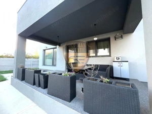 Vilă 5 camere 450mp  și teren 500 mp Delfinariu Faleză Nord  - imagine 2