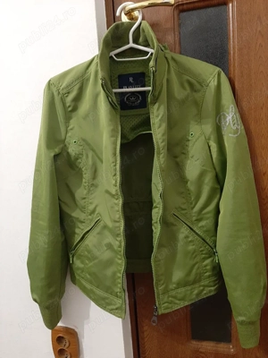 Greacă nouă, Playlife, XS S