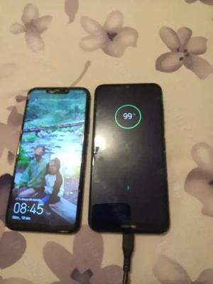vând două telefoane Huawei pentru piese 
