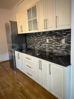 Eleganță și confort: casă renovată 2024 singur în curte, zona Bartolomeu