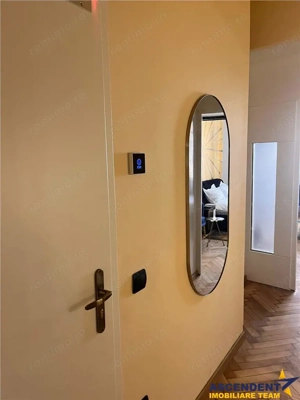 Eleganta si farmec in Centrul Istoric, Brasov - imagine 9