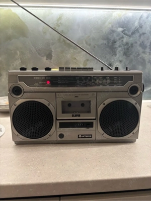 Radio casetofon Hitachi 