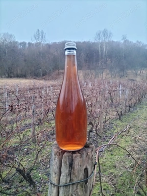Vin natural ,ne tratat chimic fără zahăr ,aromă deosebi