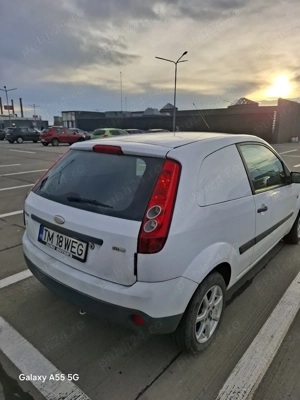 Vând Ford Fiesta autoutilitară