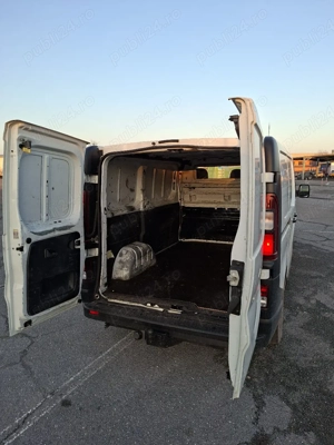 renaul trafic - imagine 4