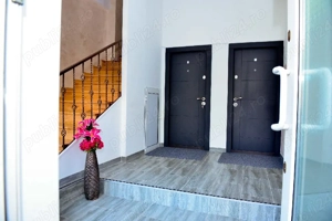 Inchiriez apartament 2 cam