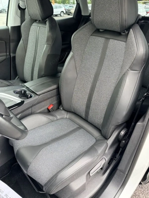 PEUGEOT 3008 2017 1.2i E6 Garantie 12 Luni Rate Avans 0 Doar Cu Buletinul - imagine 9