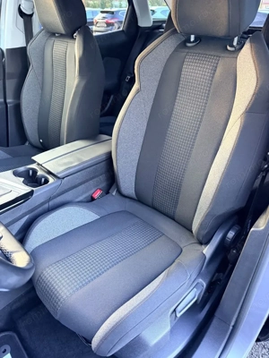PEUGEOT 3008 2018 1.2i E6 Garantie 12 Luni Rate Avans 0 Doar Cu Buletinul - imagine 9