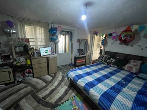 Se vinde casa cu pamant intravelin bun si pentru agricultura(zona cu solare) in comuna Gostavatu Olt - imagine 5