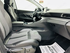 PEUGEOT 5008 2017 1.2i E6 Garantie 12 Luni Rate Avans 0 Doar cu Buletinul - imagine 17