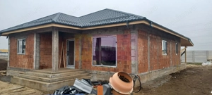 Săbăreni, casă nouă 4 camere parter, curte 480 mp