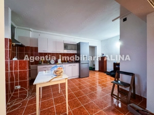 Ap. 2 camere in Deva, Bld. Decebal, 55 mp, decomandat, etaj 9. - imagine 2