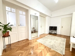 Apartament la curte comuna, 3 camere 89 mp utili - Iosefin 