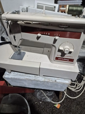 VÂND mașini de cusut  - imagine 4