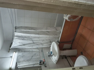 Închiriez apartament în complex studentesc - imagine 5