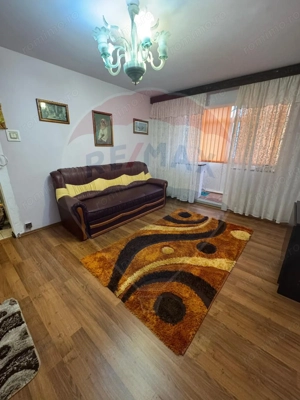 Apartament cu 3 camere de vânzare în zona Craiovita Noua - imagine 6