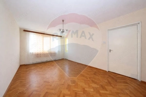 Apartament cu 3 camere de vânzare în zona Warthe