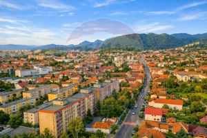 3 camere, 2 balcoane si 1 beci   - Strada de Mijloc -