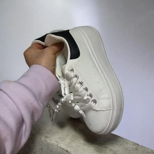 Sneakers Carolie Albi cu Perle și Platformă   Mărimea 37